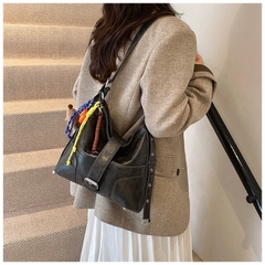 Túi Size To Đeo Vai Nữ - Giỏ Xách Đeo Chéo Kèm Móc Đeo Túi Mona - tt240906