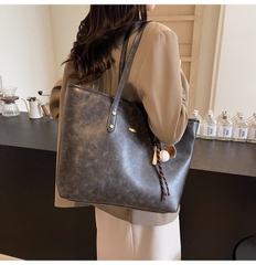 Túi Xách To Kèm Móc Đeo Túi - Giỏ Xách Đeo Vai Mona - tt240910