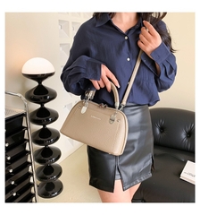 Túi Đeo Vai Nữ Có Quai Xách - Giỏ Xách Đeo Chéo Mona - tt240304