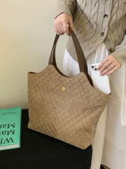 Túi Nữ Size Vừa Phù Hợp Nhiều Phong Cách - tt251083