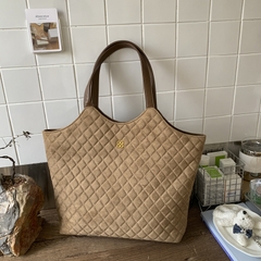 Túi Nữ Size Vừa Phù Hợp Nhiều Phong Cách - tt251083