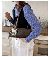 Túi Kẹp Nách Giúp Outfit Thêm Nổi Bật - tt251243