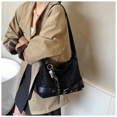 Túi Da Báo Size To Phù Hợp Dạo Phố - t251231