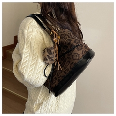 Túi Da Beo Size Vừa Phong Cách Trẻ Trung - tt251249