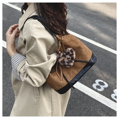 Túi Da Beo Size Vừa Phong Cách Trẻ Trung - tt251249