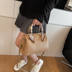 Túi Xách Size Vừa Gọn Gàng Sang Xịn - tt260426