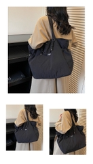 Túi Xách Size To Chất Dù Rộng Rãi Tiện Lợi tt260408