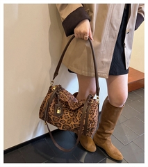 Túi Vai Da Báo Size To Gu Cá Tính - tt251141