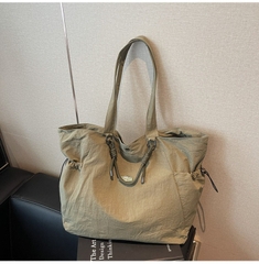 Túi Xách Size To Chất Dù Rộng Rãi Tiện Lợi tt260408