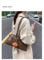 Túi Đeo Vai Kẹp Nách Kèm Charm Siêu Xinh - tt250853