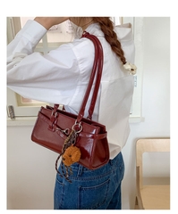 Túi Đeo Vai Kẹp Nách Kèm Charm Siêu Xinh - tt250853