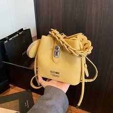 Túi Đeo Chéo Cầm Tay Siêu Xinh - tt250523