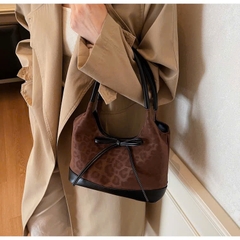 Túi Da Lộn Size Vừa Phù Hợp Đi Làm Đi Chơi - tt251073