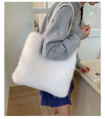 Túi Lông Size To Rộng Rãi Đựng Nhiều Đồ - t251235