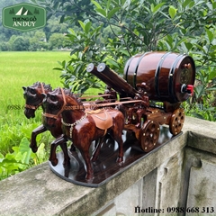 Ngựa Kéo Thùng Rượu Vang