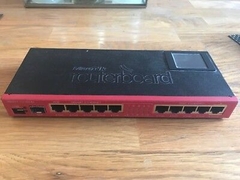 Desktop metal case, 5xEthernet, 5xGigabit Ethernet, USB, LCD, PoE out on port 10, 600MHz CPU, 128MB RAM, RouterOS L5 Concurrent users: ~ 120 users