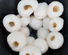Vải ngâm Hoàng Gia lon 565g