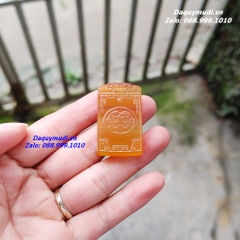 MẶT DÂY CHUYỀN VÔ SỰ BÀI KHẮC HOA VĂN CỔ ĐÁ MÃ NÃO VÀNG CAM TỰ NHIÊN