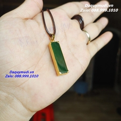 Mặt dây chuyền ngọc bích xanh bọc vàng