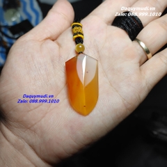 MẶT DÂY CHUYỀN CỰ KIẾM ĐÁ MÃ NÃO VÀNG CAM