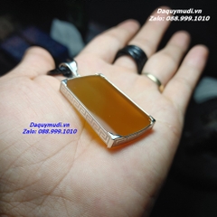 MẶT DÂY CHUYỀN VÔ SỰ BÀI ĐÁ MÃ NÃO VÀNG CAM TỰ NHIÊN - BỌC BẠC