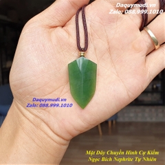 MẶT DÂY CHUYỀN CỰ KIẾM NGỌC BÍCH VÂN TỰ NHIÊN