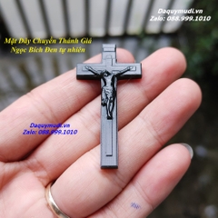 MẶT DÂY CHUYỀN THÁNH GIÁ NGỌC BÍCH ĐEN TỰ NHIÊN