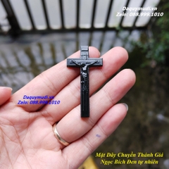 MẶT DÂY CHUYỀN THÁNH GIÁ NGỌC BÍCH ĐEN TỰ NHIÊN