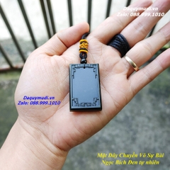 DÂY CHUYỀN NAM NGỌC BÍCH ĐEN CHẠM KHẮC VIỀN