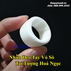 NHẪN ĐEO TAY VỎ SÒ TAI TƯỢNG HOÁ NGỌC TỰ NHIÊN