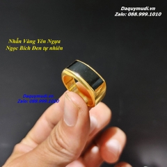 NHẪN YÊN NGỰA NGỌC BÍCH ĐEN BỌC VÀNG CHO NAM