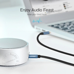 Dây 2 đầu 3.5 Ugreen AV112 dài từ 0.5 mét đến 5 mét - 3.5mm AUX cable