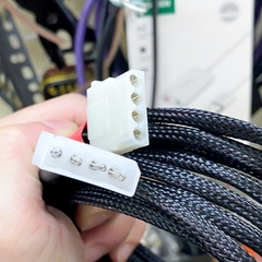 Dây nguồn 4 chân molex IDE cho HDD DVD-R chuẩn cũ - Old standard IDE 4-pin male-female power cord for computers with hard drives and DVD drives.