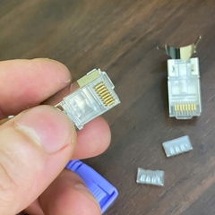 Hạt mạng 2 mảnh xếp dây phù hợp cho dây Cat6A Cat7 Cat8 kèm đầu chụp - Metal-clad network cable connectors for large-sized cables.