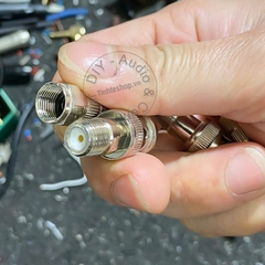 Đầu bấm BNC kèm chuôi vặn F5
