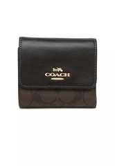 Ví Coach gập ba small trifold wallet in signature canvas