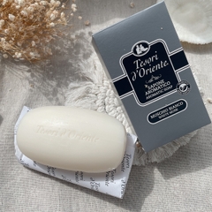 Xà phòng nước hoa White Musk