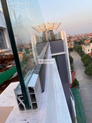 Ốp chân Lan Can Maxpro Màu Đen Mịn