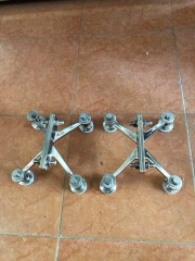 Chân Nhện Công Trình