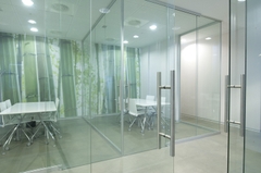 Tay Nắm Inox Cửa Kính Thủy Lực