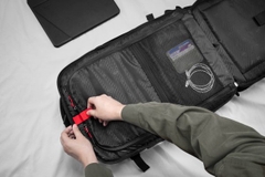 Balo Tomtoc (Usa) Travel Backpack chứa mọi thứ, chống nước chống sốc tối ưu,tiện lợi hơn cho việc kết hợp cùng với Vali.