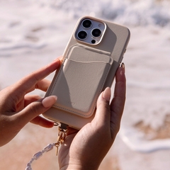 Ốp Lưng UNIQ COEHL MUSE Cho iPhone 16 Pro Max Da Thuần Chay Cao Cấp Sạc Không Dây MagClick Tặng Kèm Dây Đeo