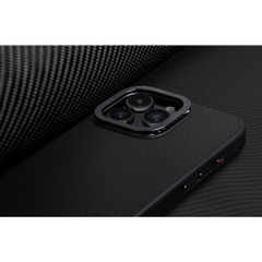 Ốp Lưng UNIQ KEVA MAX Cho iPhone 16 Pro Max Bằng Sợi Aramid Thật Khung Camera Kim Loại Làm Đế Có Nam Châm Sạc Không Dây