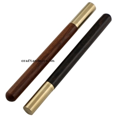 Bút ký tên cán gỗ nắp đồng khắc tên