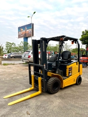 XE NÂNG ĐIỆN NGỒI LÁI KOMATSU 2.5 Tấn FE25-1 (2020)