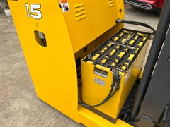 XE NÂNG ĐIỆN ĐỨNG LÁI KOMATSU 1,5 Tấn FB15RS-12 (2006)