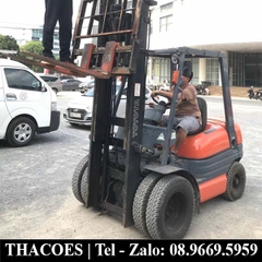 Toyota 6FD25 2,5 Tấn gật gù