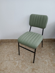 Ghế cafe Lotte chân sắt sơn tĩnh điện bọc da nhiều màu GCF-27