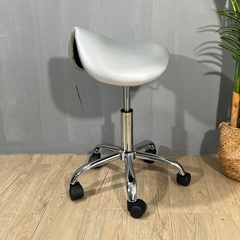 Ghế spa chân xoay thiết kế công thái học GX-837
