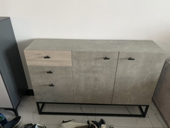 Tủ console 3 hộc kéo và 2 cánh mở màu bê tông BCL-26